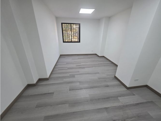 Oficina en arriendo en Suramericana, Medellín, 190 m² · foto 15 de 24
