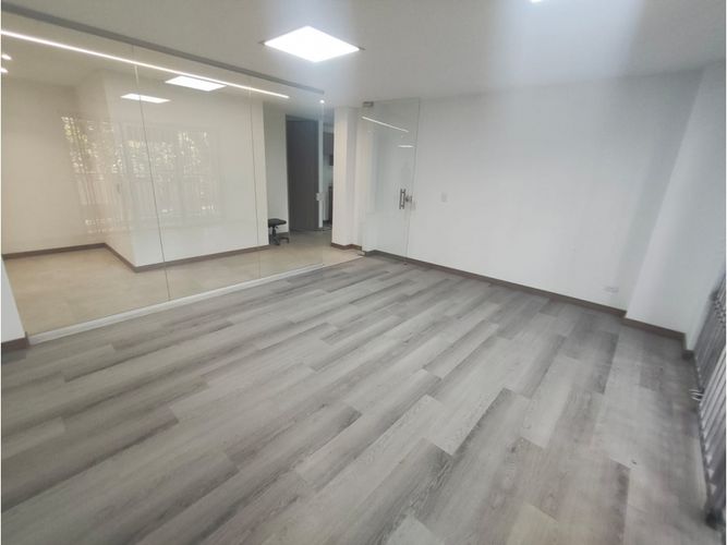 Oficina en arriendo en Suramericana, Medellín, 190 m² · foto 23 de 24
