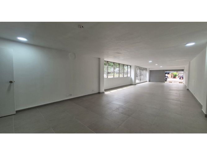 Local en arriendo en Manila, Medellín, 100 m² · foto 2 de 7