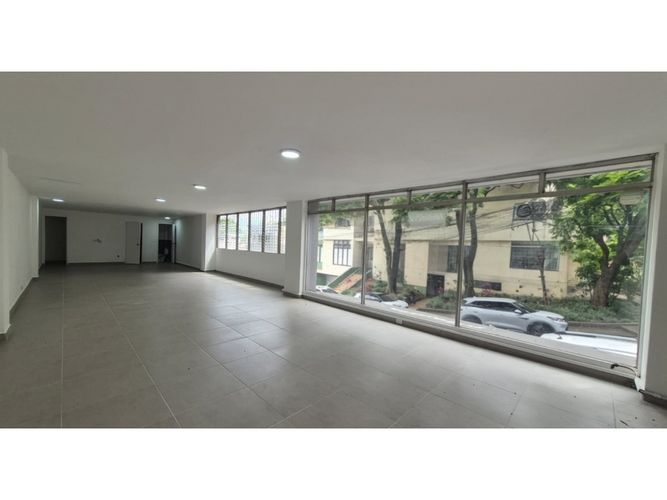 Local en arriendo en Manila, Medellín, 100 m² · foto 3 de 7