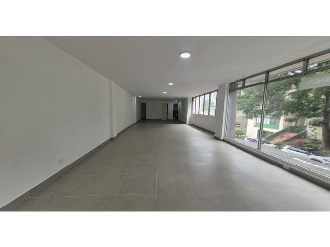 Local en arriendo en Manila, Medellín, 100 m² · foto 4 de 7