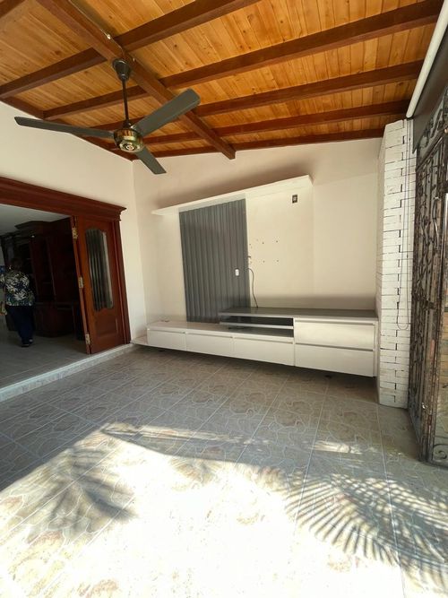 Apartamento de 4 alcobas en venta en Cabecera Del Llano, Bucaramanga, 198 m² · foto 4 de 21