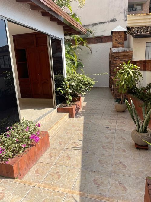 Apartamento de 4 alcobas en venta en Cabecera Del Llano, Bucaramanga, 198 m² · foto 2 de 21