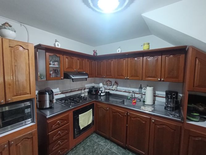 Casa de 6 alcobas en venta en Rincon De Piedra Pintada, Ibagué, 250 m² · foto 5 de 24
