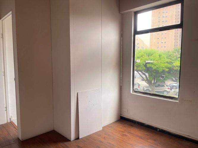 Local en arriendo en El Poblado, Medellín, 26 m² · foto 4 de 8