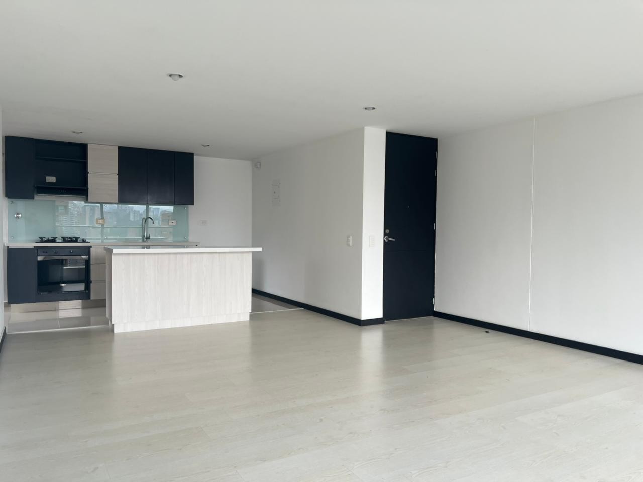 Apartamento en arriendo en La Pradera, Envigado · foto 7 de 16