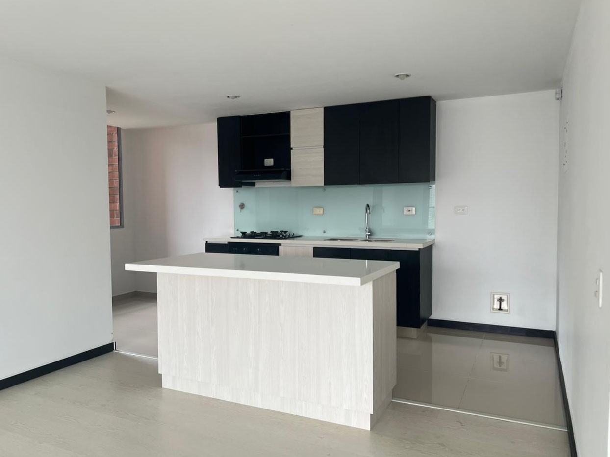 Apartamento en arriendo en La Pradera, Envigado · foto 6 de 16