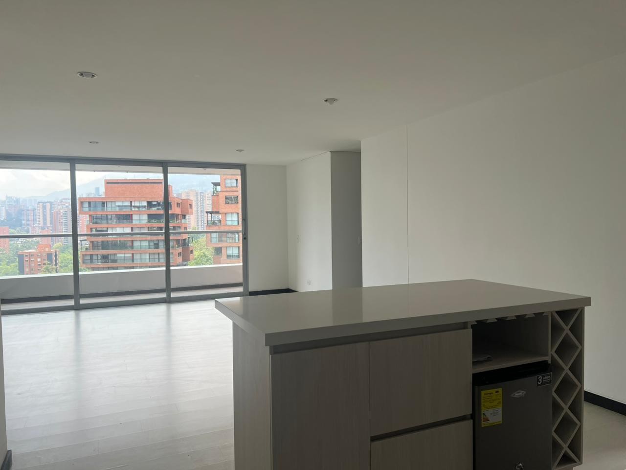 Apartamento en arriendo en La Pradera, Envigado · foto 3 de 16