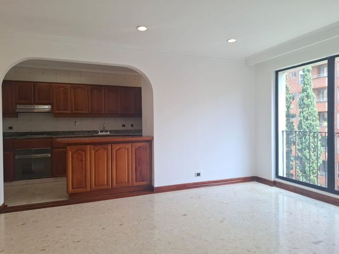 Apartamento de 2 alcobas en arriendo en El Poblado, Medellín, 82 m² · foto 8 de 18