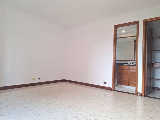 Apartamento de 2 alcobas en arriendo en El Poblado, Medellín, 82 m² · foto 15 de 18