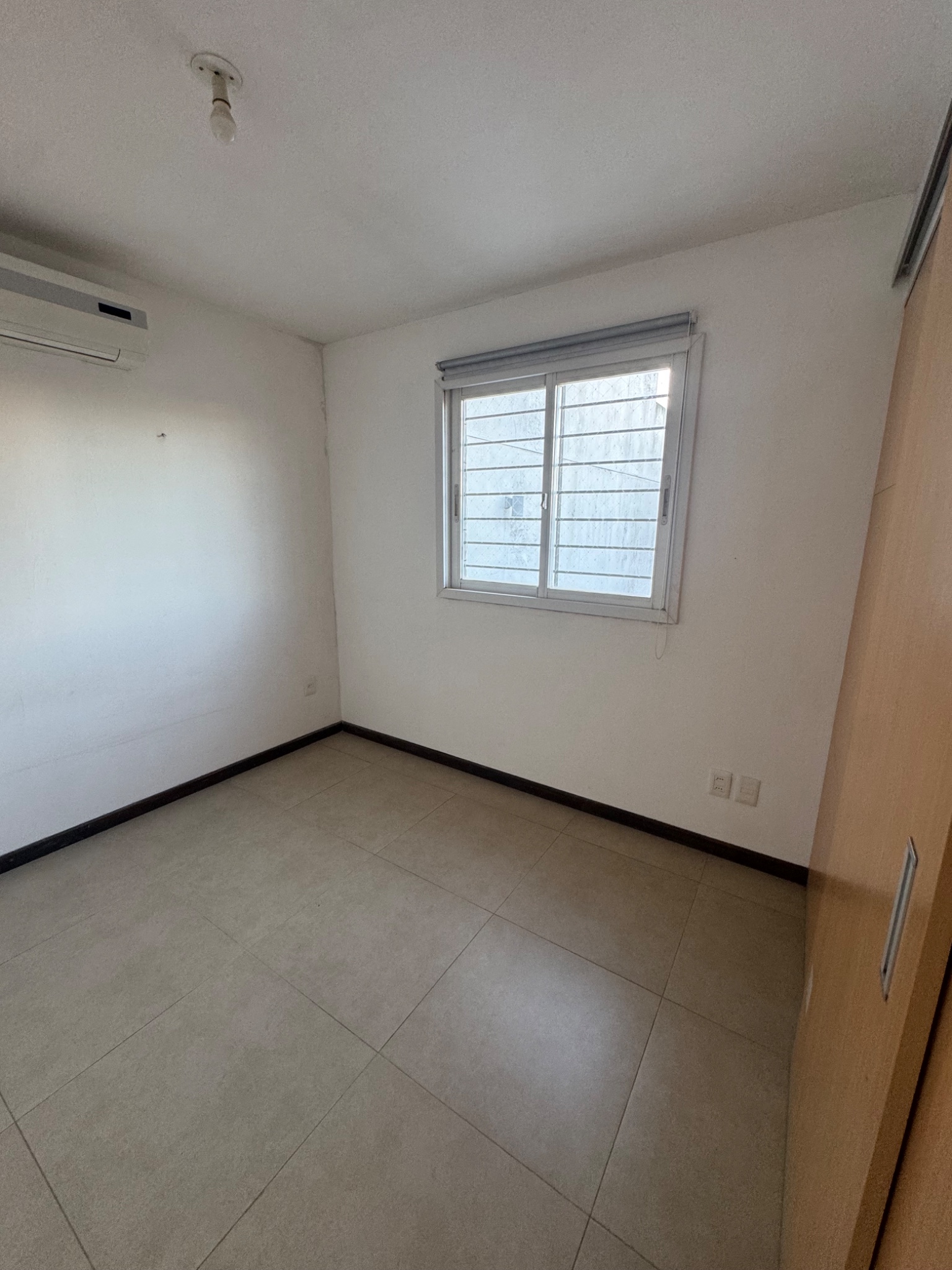 OPORTUNIDAD  VENTA APARTAMENTO CORDON SUR CON RENTA IDEAL INVERSORES – další