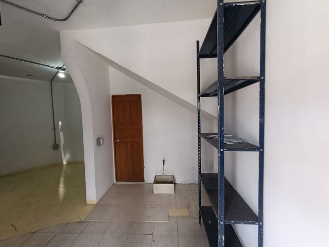 Local en arriendo en Cristo Rey, Medellín, 20 m² · foto 3 de 9