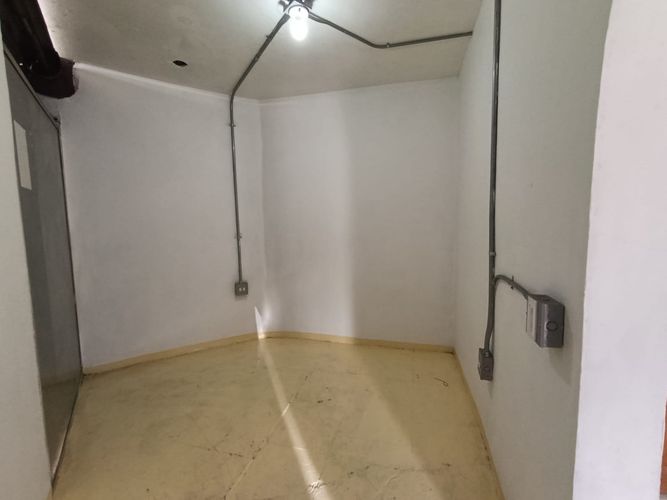 Local en arriendo en Cristo Rey, Medellín, 20 m² · foto 8 de 9