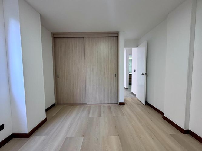 Apartamento de 3 alcobas en arriendo en El Diamante No. 2, Medellín, 130 m² · foto 13 de 20