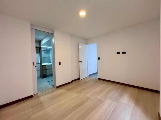 Apartamento de 3 alcobas en arriendo en El Diamante No. 2, Medellín, 130 m² · foto 16 de 20