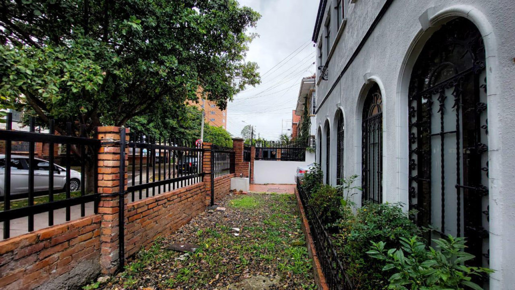 Casa en venta en Quinta Camacho, Bogotá · foto 3 de 20