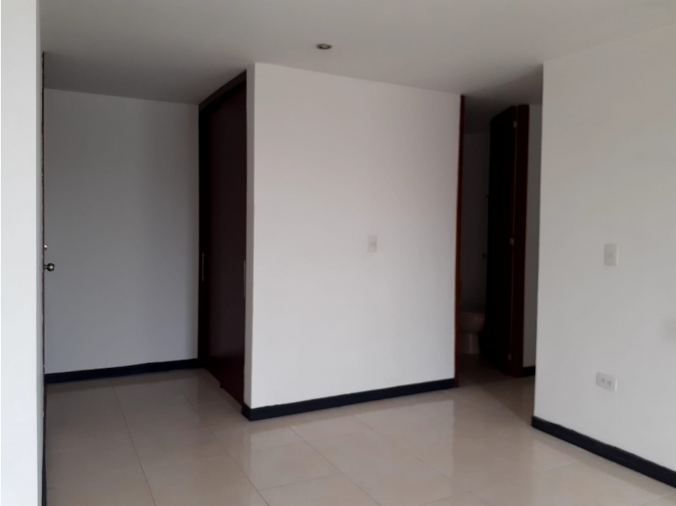 Apartamento en venta en Terminal, Pereira · foto 8 de 24