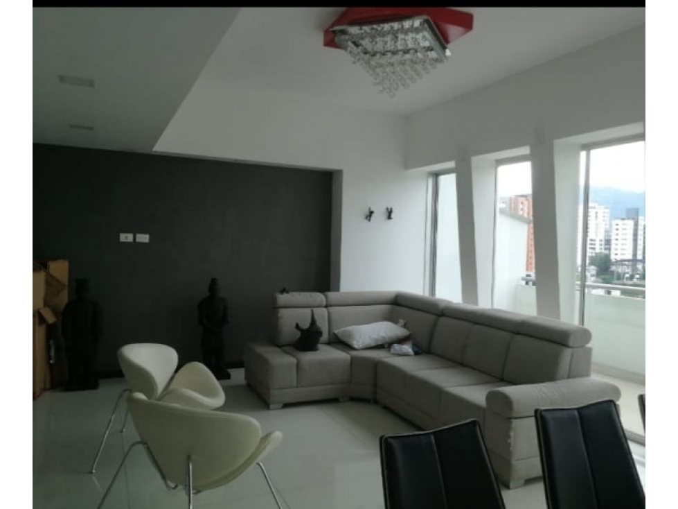 Apartamento en venta en Pinares, Pereira · foto 2 de 24