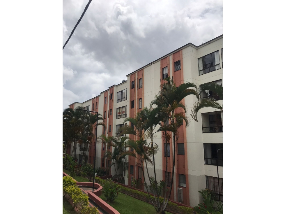Apartamento en venta en El Plumon, Pereira · foto 2 de 23