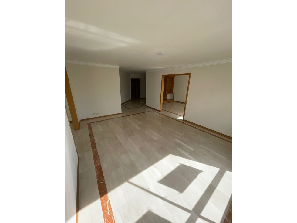 Apartamento en venta en Los Alamos, Pereira · foto 5 de 24