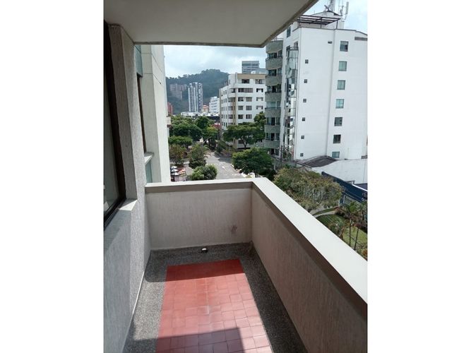 Apartamento en venta en Pinares, Pereira · foto 6 de 24