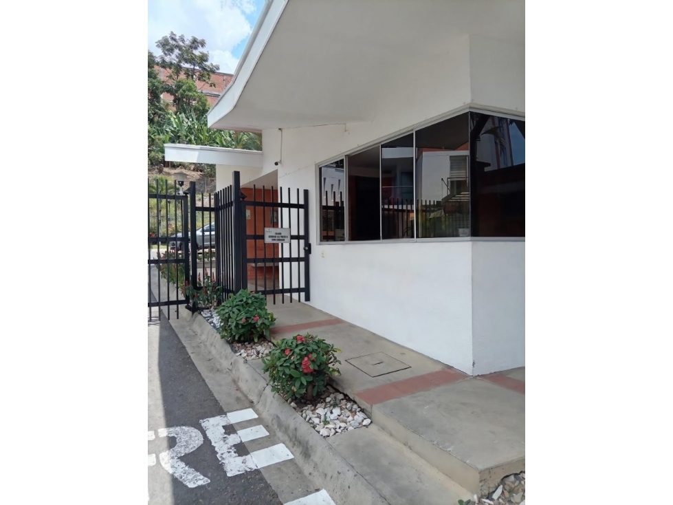 Casa en venta en Pereira, Pereira · foto 2 de 24