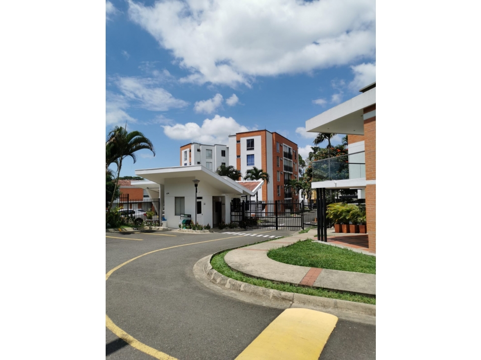 Casa en venta en Pereira, Pereira · foto 3 de 24