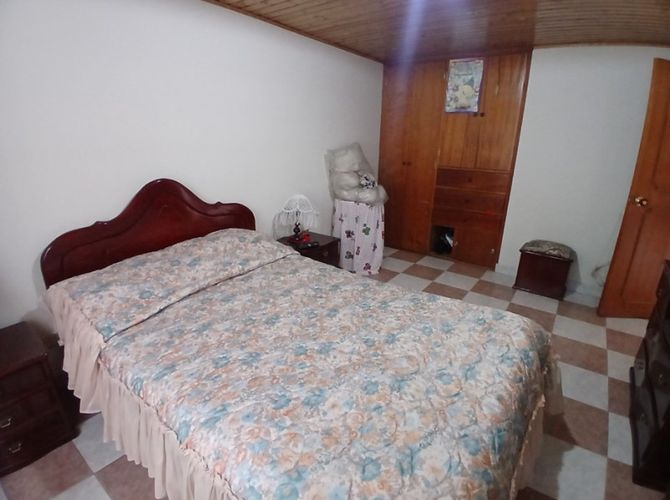 Casa de 9 alcobas en venta en La Campiña, Bogotá, 387 m² · foto 8 de 24