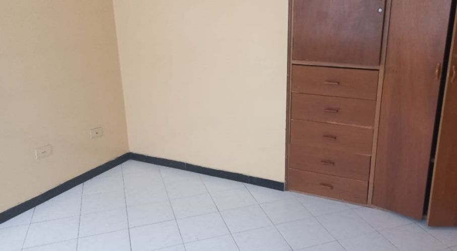 Casa de 9 alcobas en venta en La Campiña, Bogotá, 387 m² · foto 19 de 24
