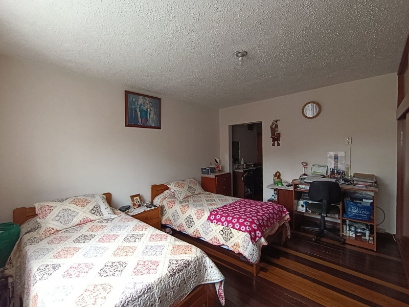 Casa en venta en Barrios Unidos, Bogotá · foto 8 de 24