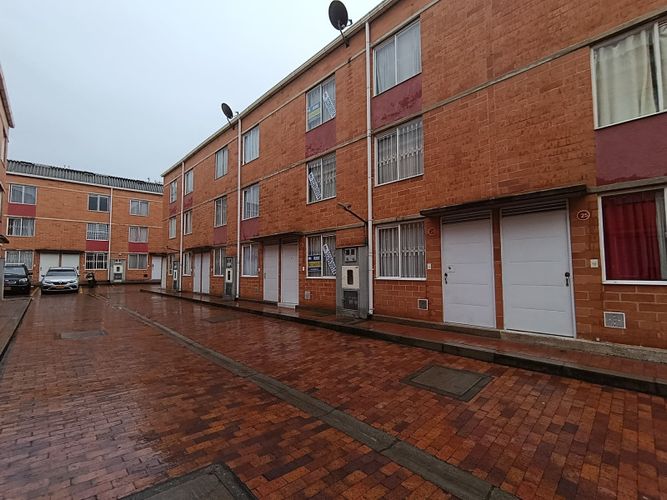 Casa de 2 alcobas en venta en Centro, Soacha, 62 m² · foto 3 de 24