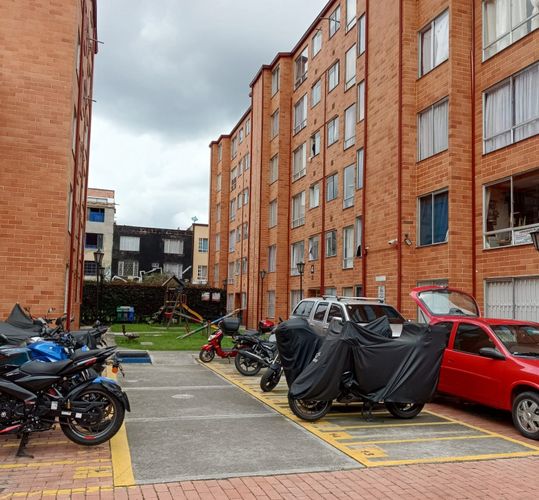 Apartamento en venta en Antonio Granados, Bogotá · foto 2 de 19