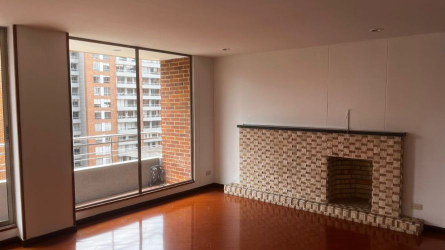Apartamento de 3 alcobas en venta en Colina Campestre, Bogotá, 133 m² · foto 3 de 18