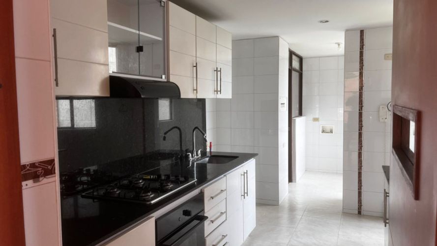 Apartamento de 3 alcobas en venta en Colina Campestre, Bogotá, 133 m² · foto 5 de 18