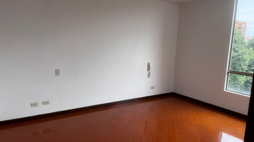 Apartamento de 3 alcobas en venta en Colina Campestre, Bogotá, 133 m² · foto 10 de 18