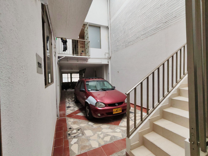 Casa en venta en Galan, Bogotá · foto 2 de 24