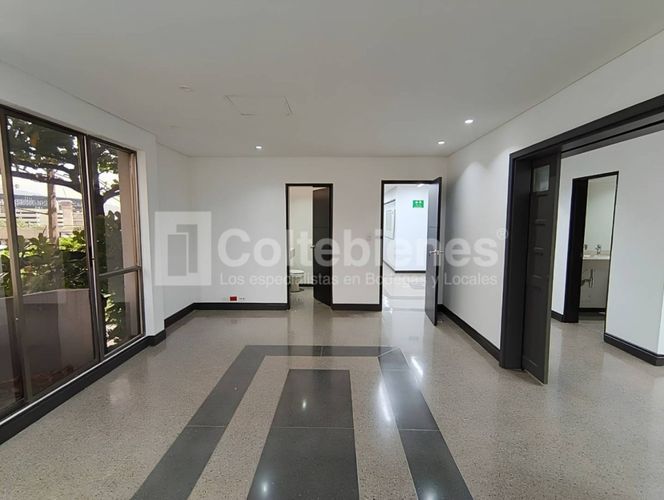 Bodega en arriendo en Manuel Restrepo, Sabaneta, 3198 m² · foto 6 de 23