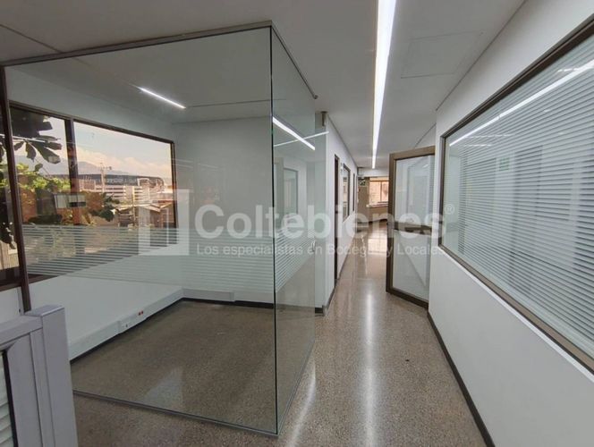 Bodega en arriendo en Manuel Restrepo, Sabaneta, 3198 m² · foto 8 de 23