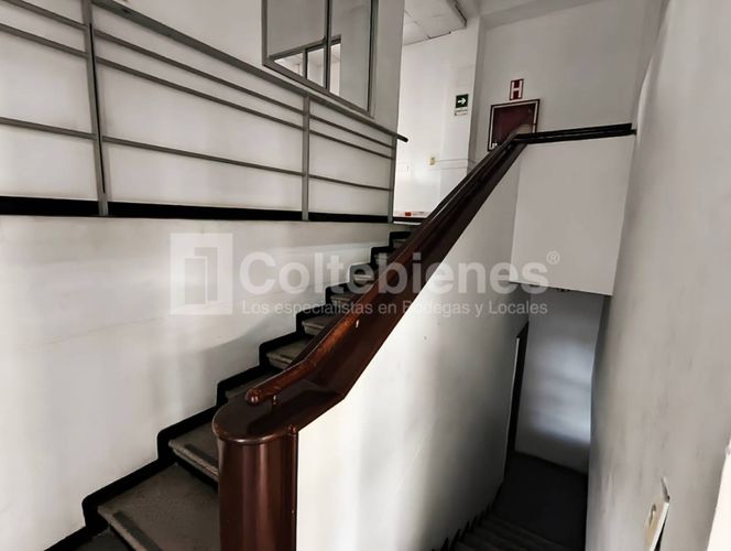 Bodega en arriendo en Manuel Restrepo, Sabaneta, 3198 m² · foto 12 de 23