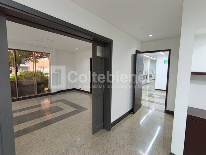 Bodega en arriendo en Manuel Restrepo, Sabaneta, 3198 m² · foto 16 de 23