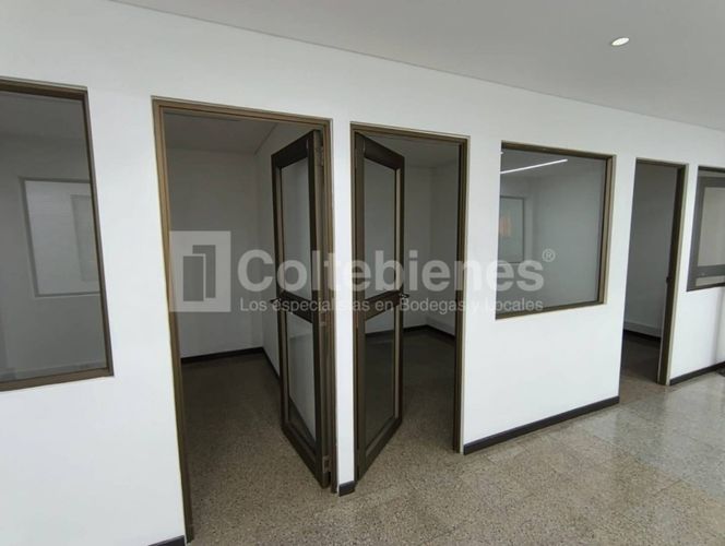 Bodega en arriendo en Manuel Restrepo, Sabaneta, 3198 m² · foto 20 de 23