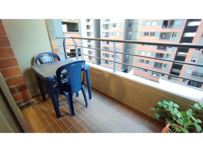 Apartamento de 3 alcobas en venta en La Gabriela, Bello, 65 m² · foto 3 de 16