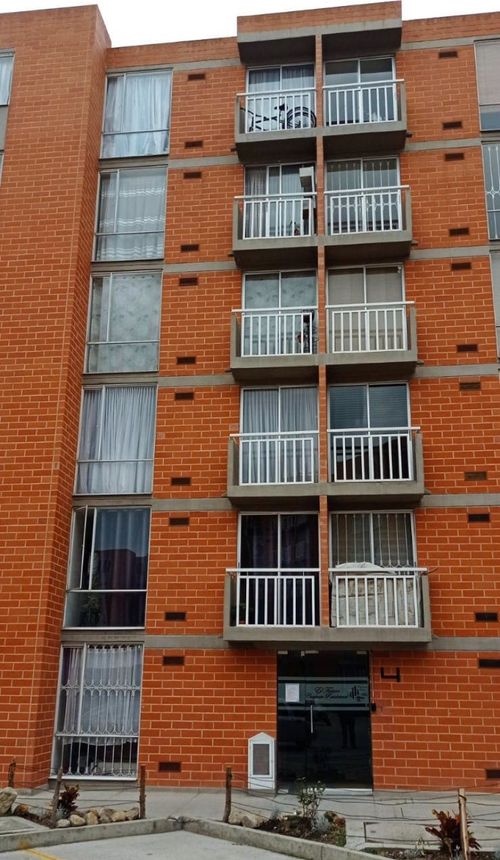 Apartamento de 3 alcobas en venta en Hogares Soacha, Soacha, 63 m² · foto 4 de 19