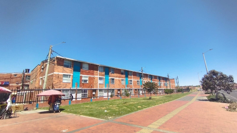 Casa en venta en Tierra Buena, Bogotá · foto 2 de 17