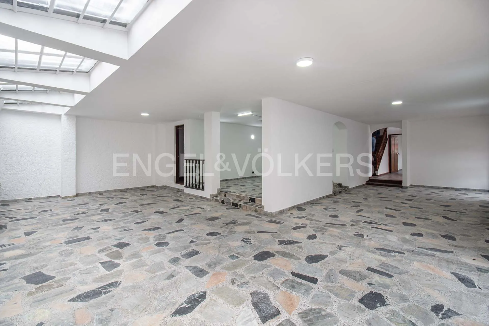 Casa en venta en Cedritos, Bogotá · foto 2 de 23