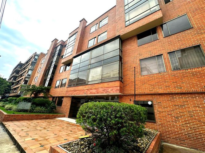 Apartamento en venta en Santa Barbara, Bogotá · foto 2 de 24