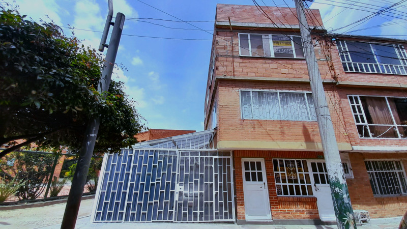 Casa en venta en Bosa Laureles, Bogotá · foto 3 de 24