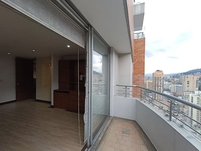 Apartamento de 3 alcobas en venta en Centro Internacional, Bogotá, 133 m² · foto 15 de 24