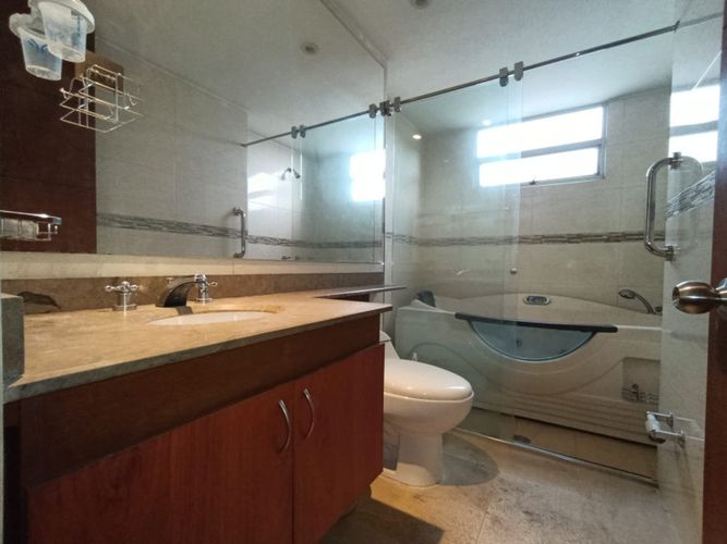 Apartamento de 3 alcobas en venta en Centro Internacional, Bogotá, 133 m² · foto 21 de 24