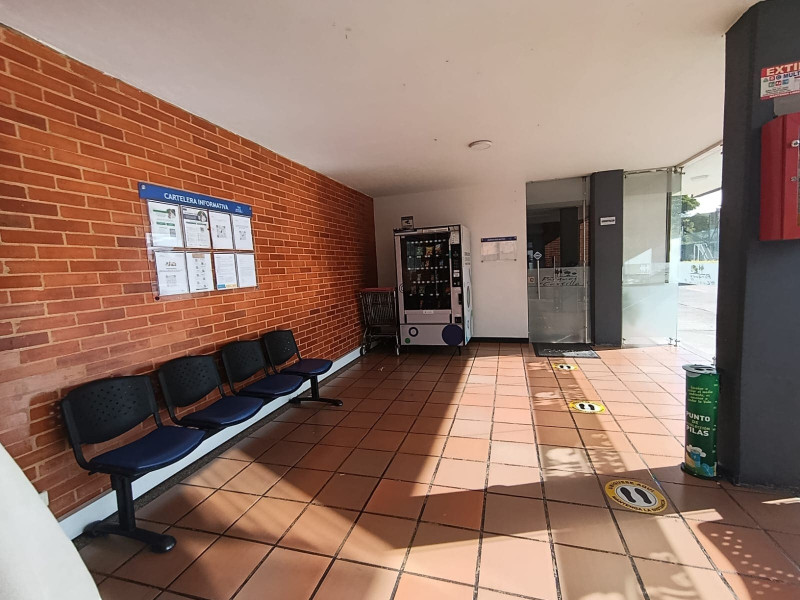 Apartamento en venta en Castilla, Bogotá · foto 4 de 24